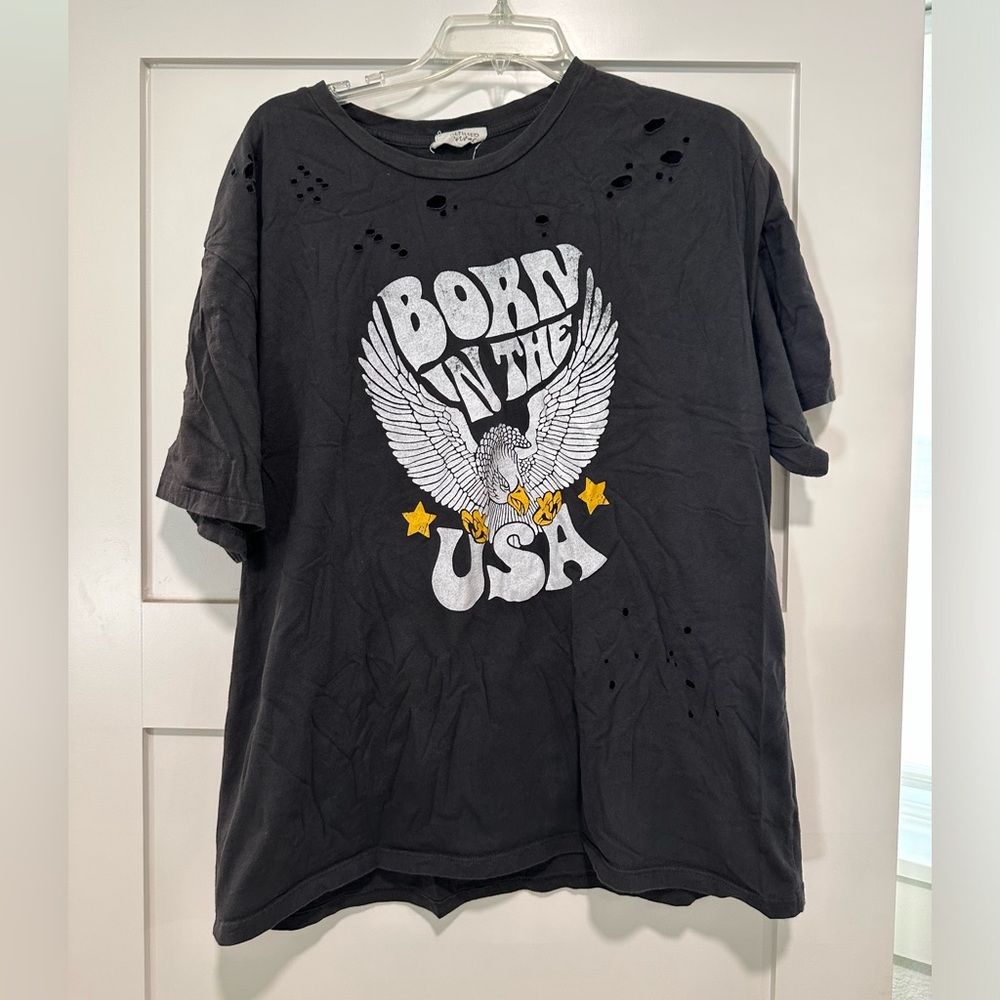 DISTRESSED VINTAGE TEE